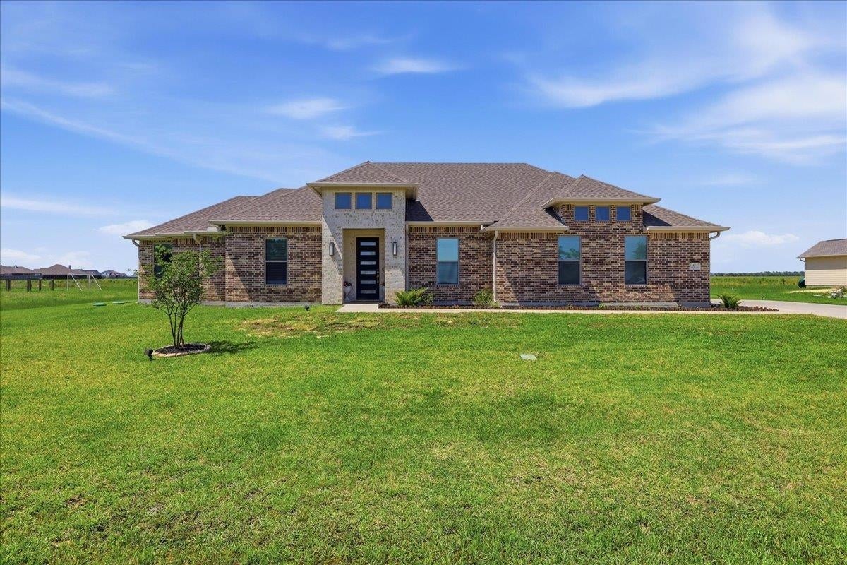 14670 Bond Rd. — photo