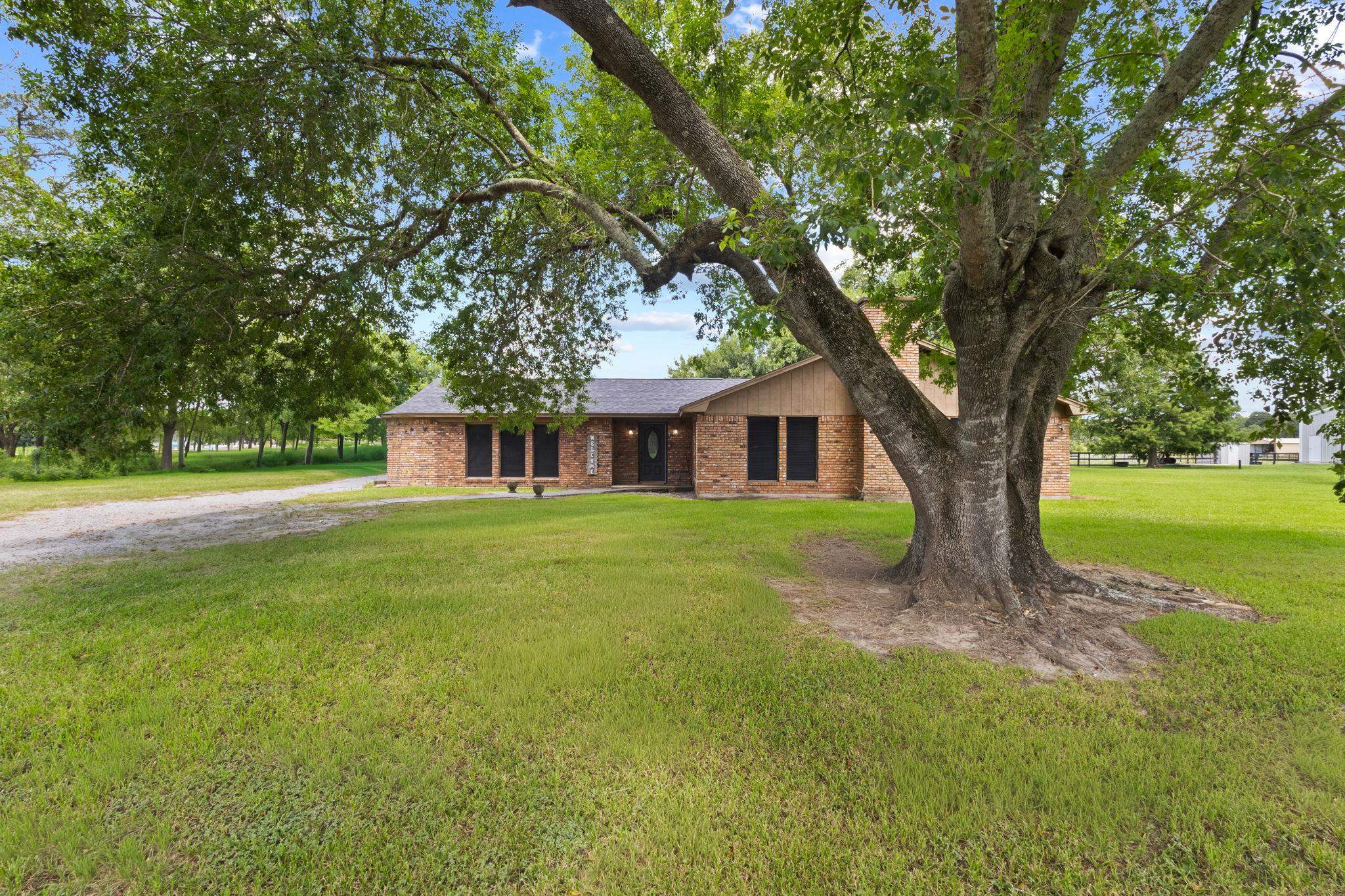 7636 Brewer Rd — photo