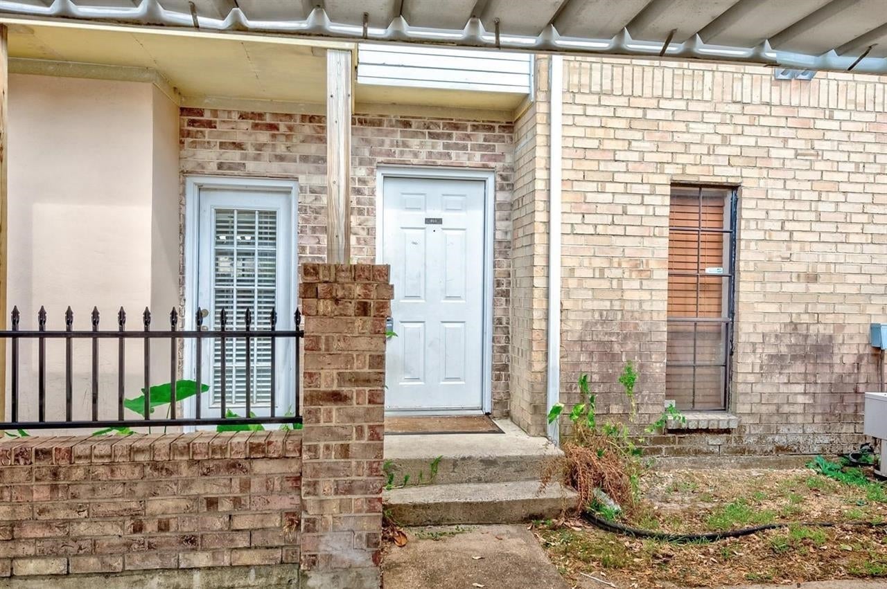 1620 Wellington Place #903 — photo