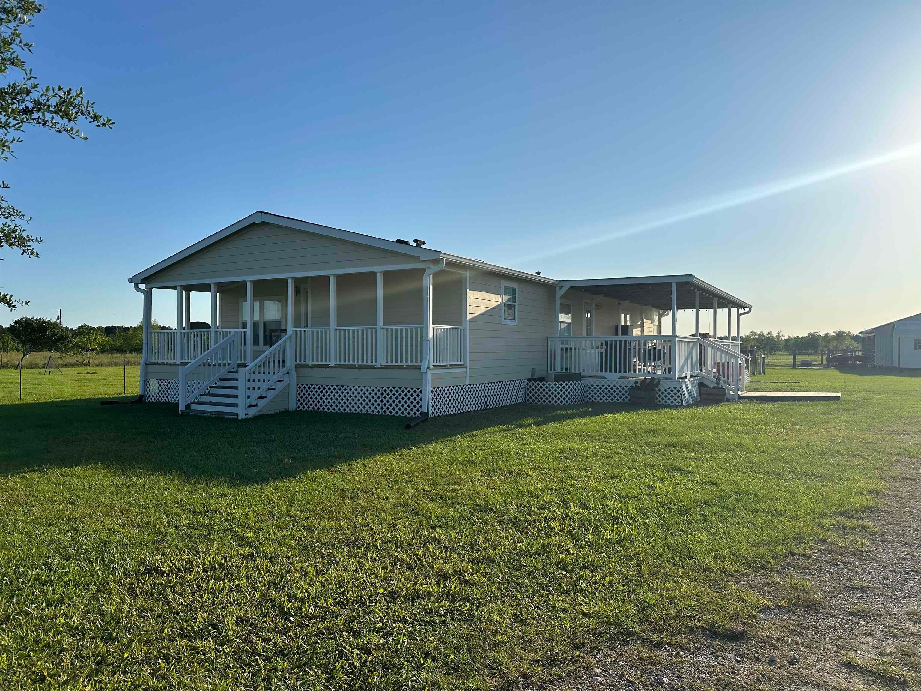 734 County Road 3011 — photo