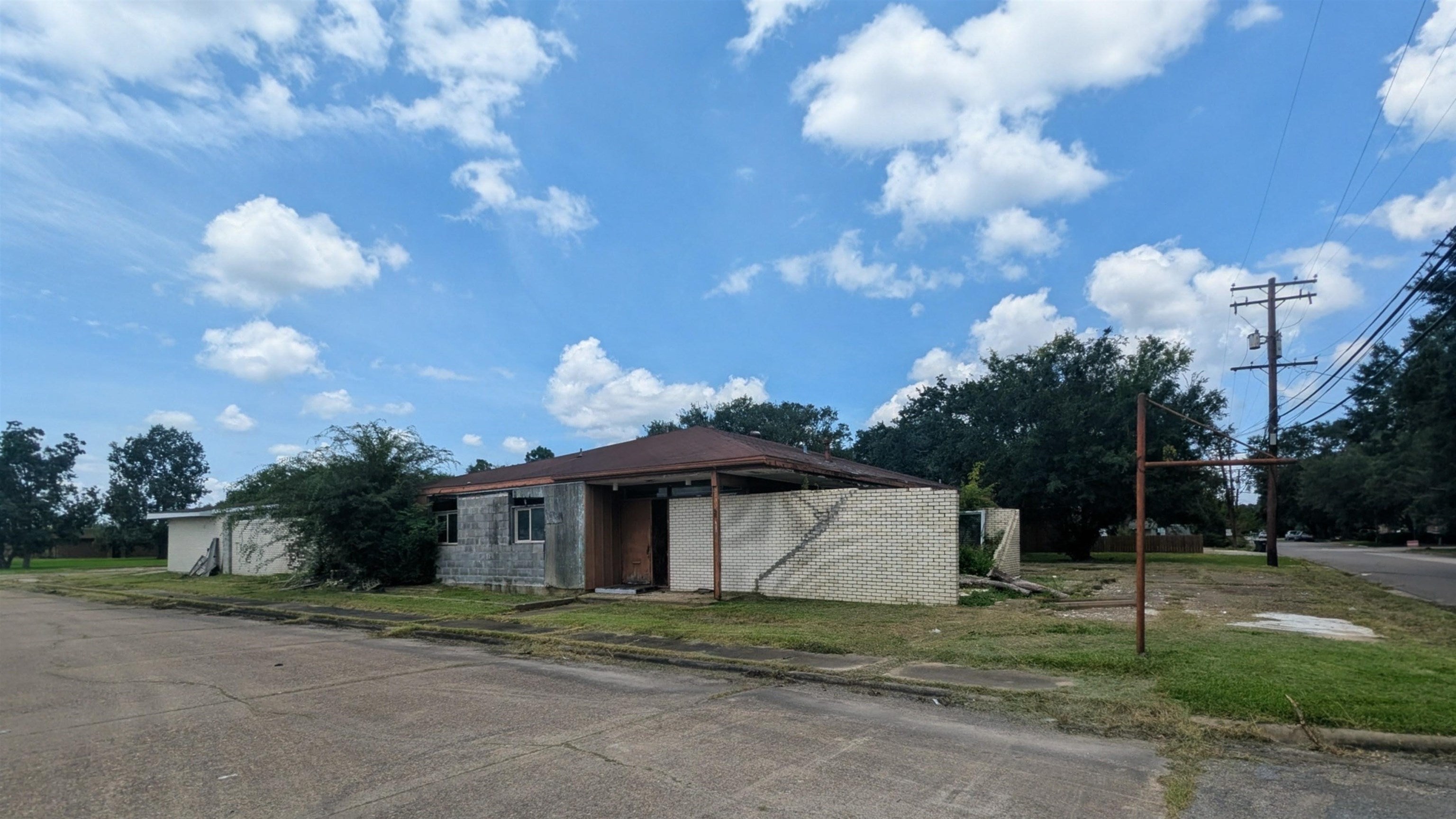 3700 Doctors Drive — photo