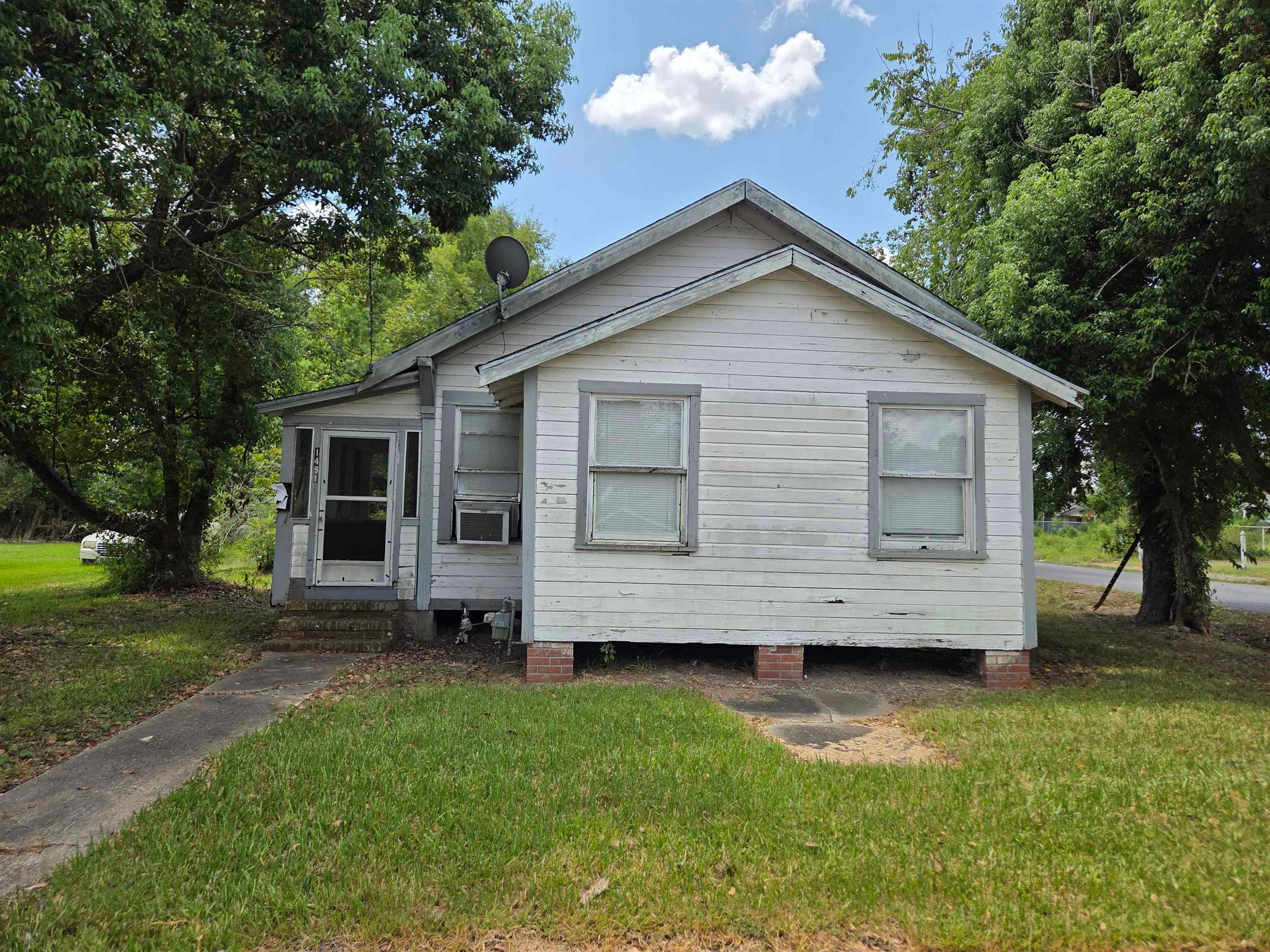 1491 Brockman St. — photo
