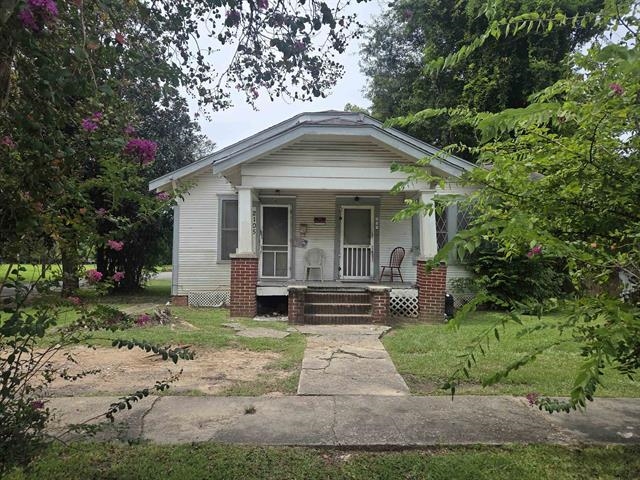 2105 Cable Avenue — photo