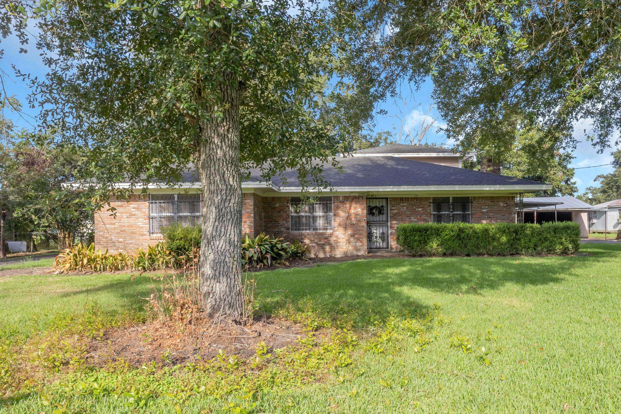 407 Moore Road, Beaumont, TX 77713 — photo 2