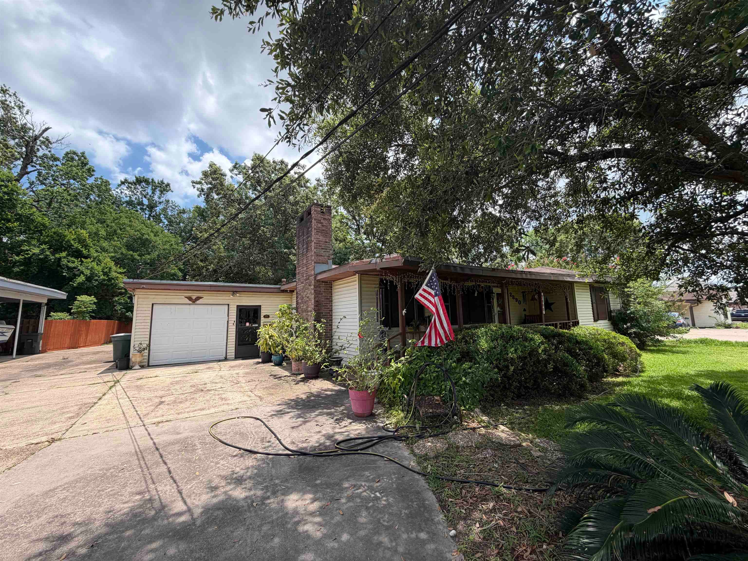 2890 W Lucas Dr. — photo