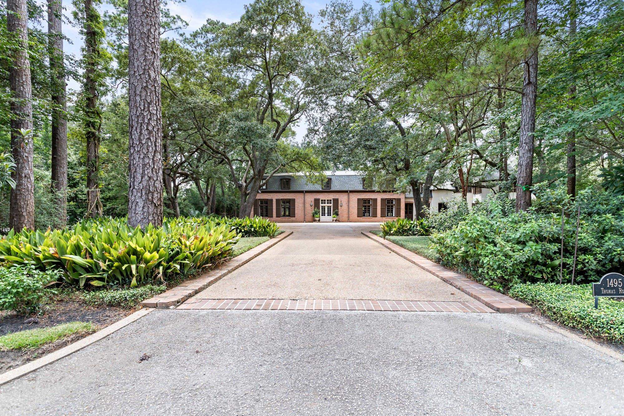 1495 Thomas Road — photo
