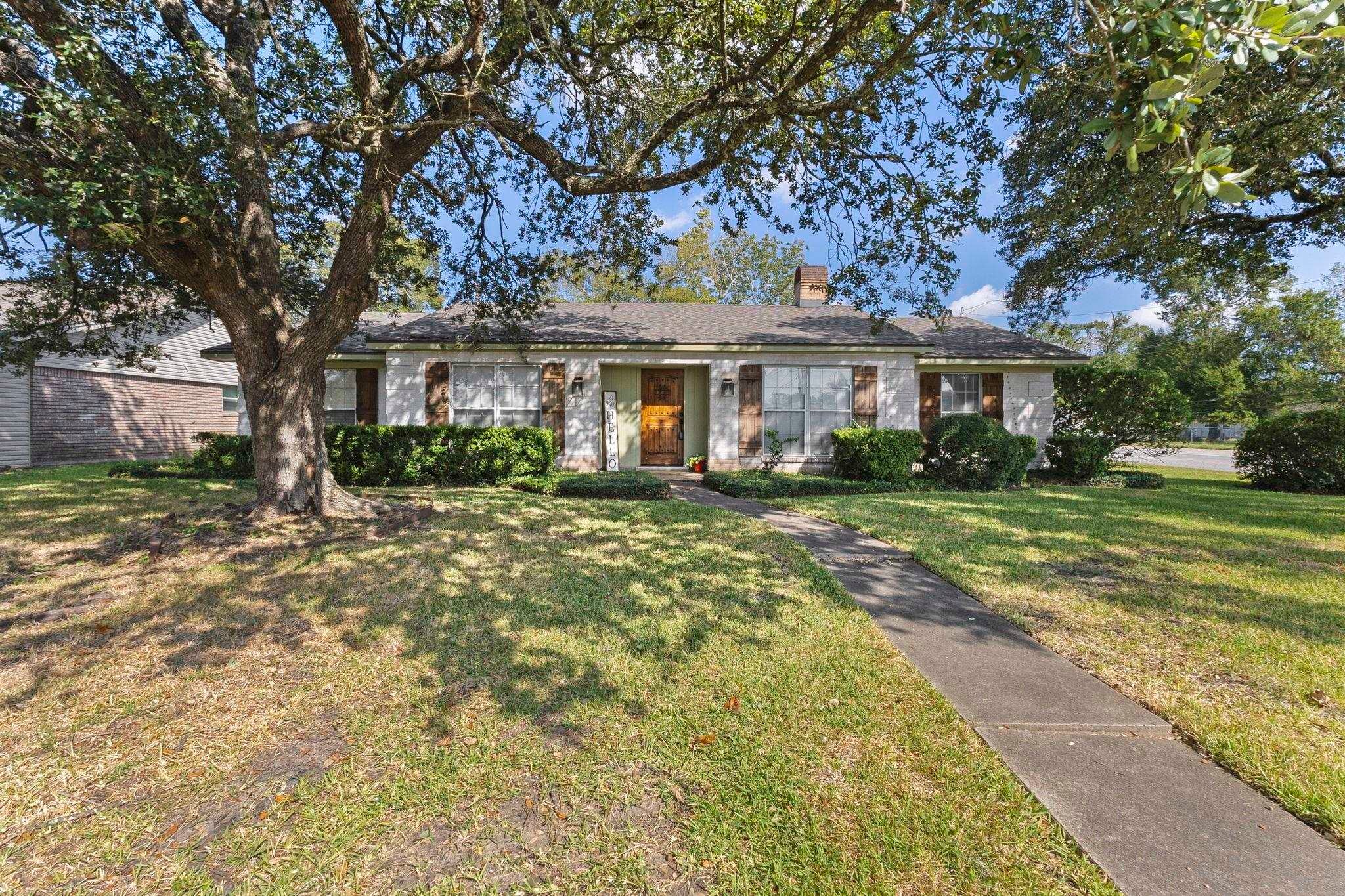 6420 Daisy Dr. — photo