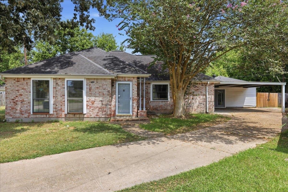 7215 Pleasant Bend Dr — photo