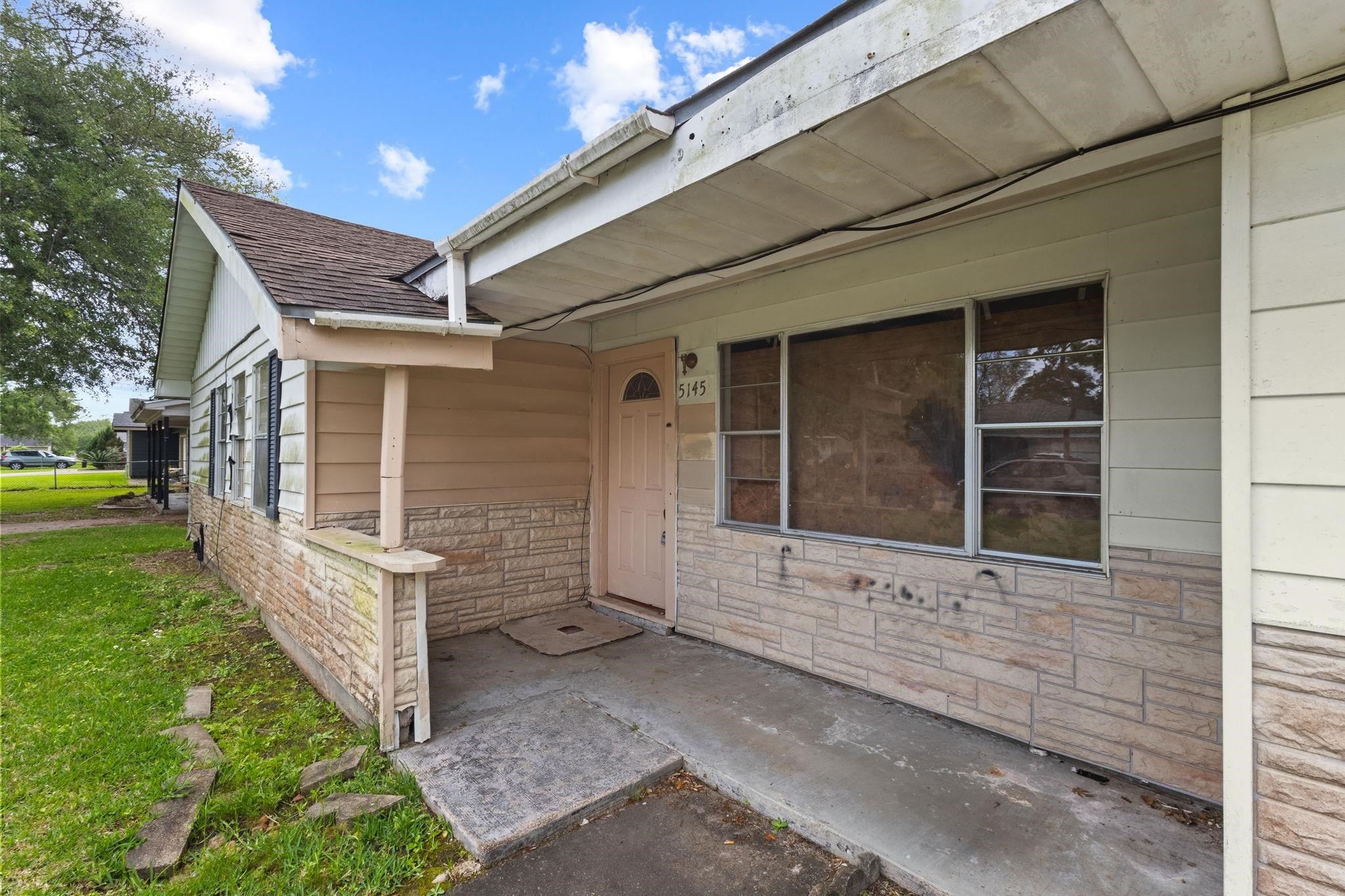 5145 Raleigh Dr — photo