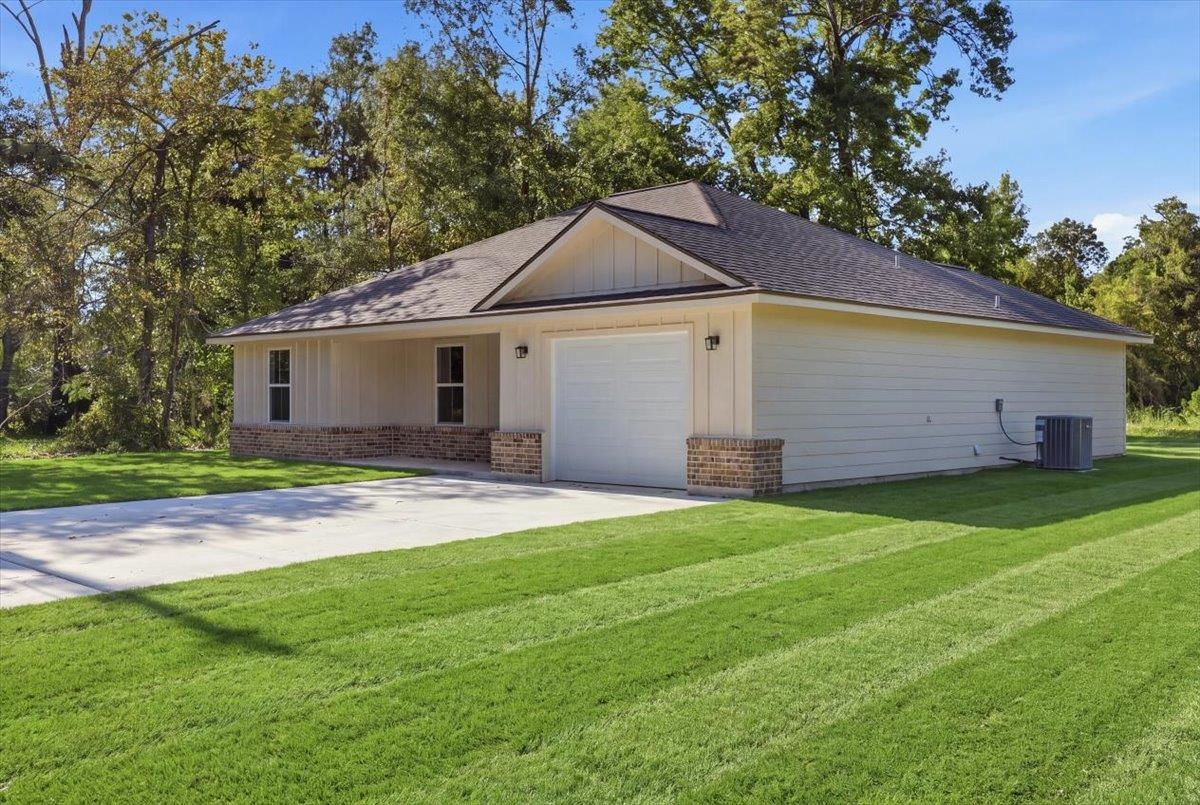 685 E Tram, Vidor, TX 77662 — photo 2