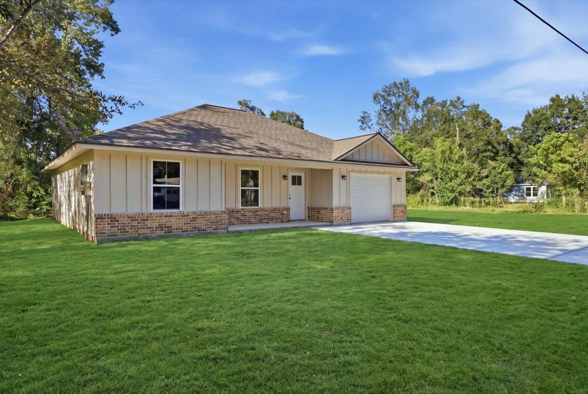 685 E Tram, Vidor, TX 77662 — photo 3