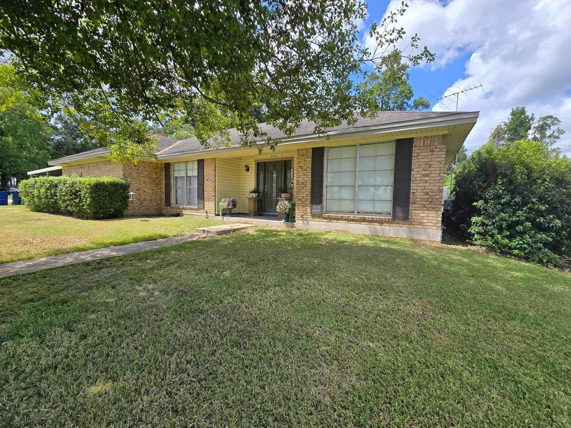 8340 Ginger Lane — photo
