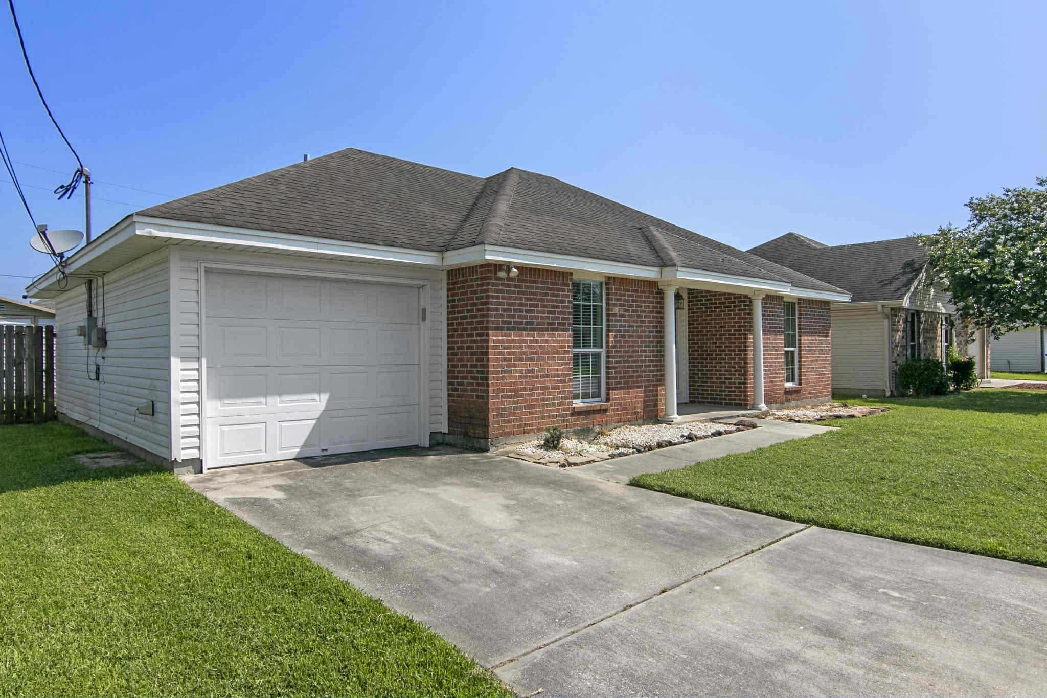 5775 Shadowbend Circle — photo