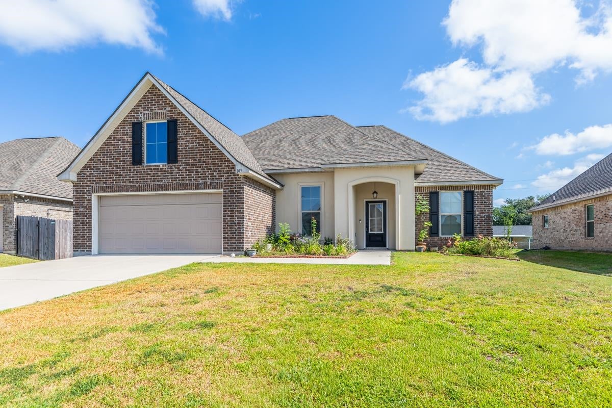 103 Hayden Ln. — photo