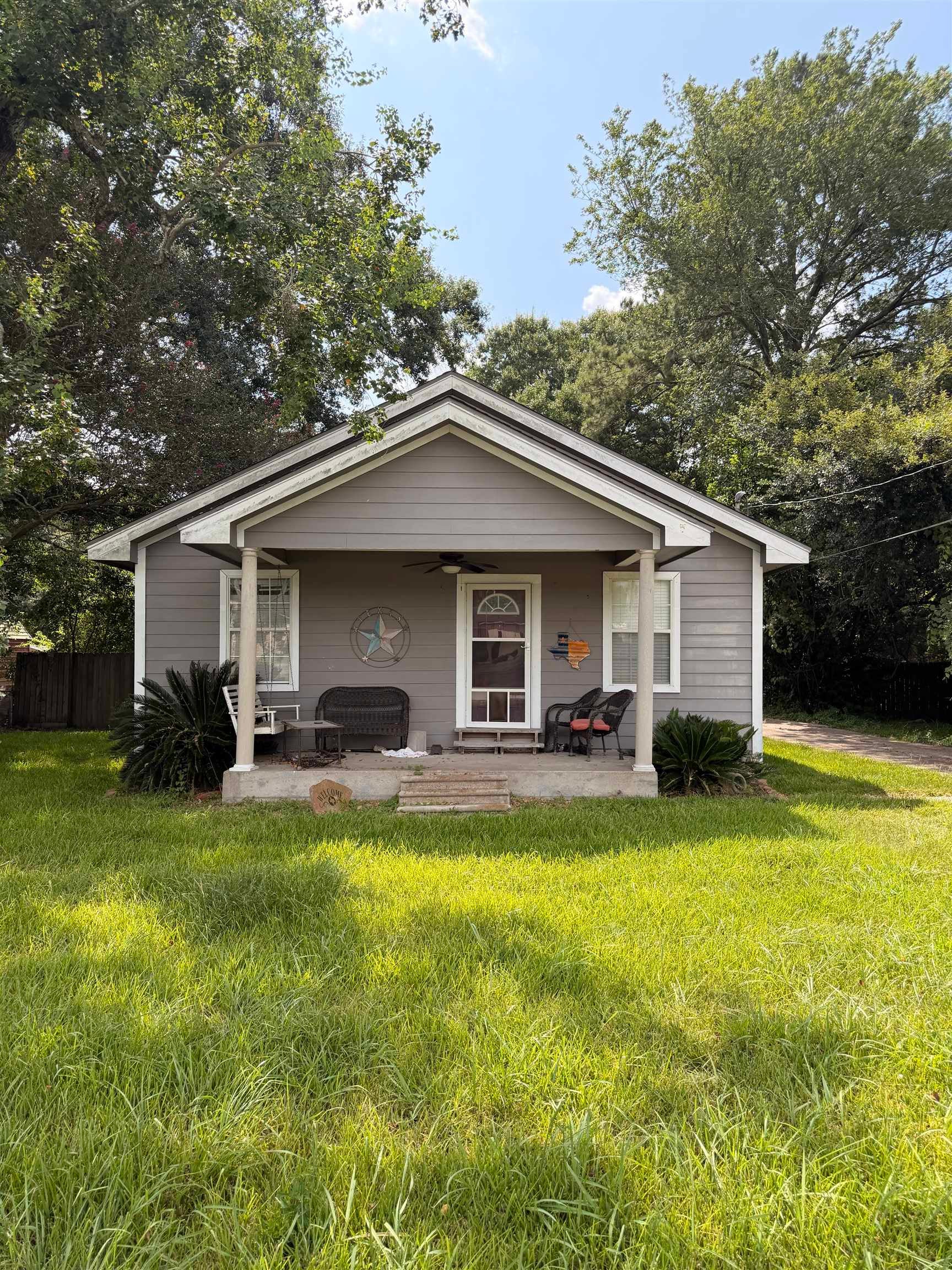 1190 Glendale — photo