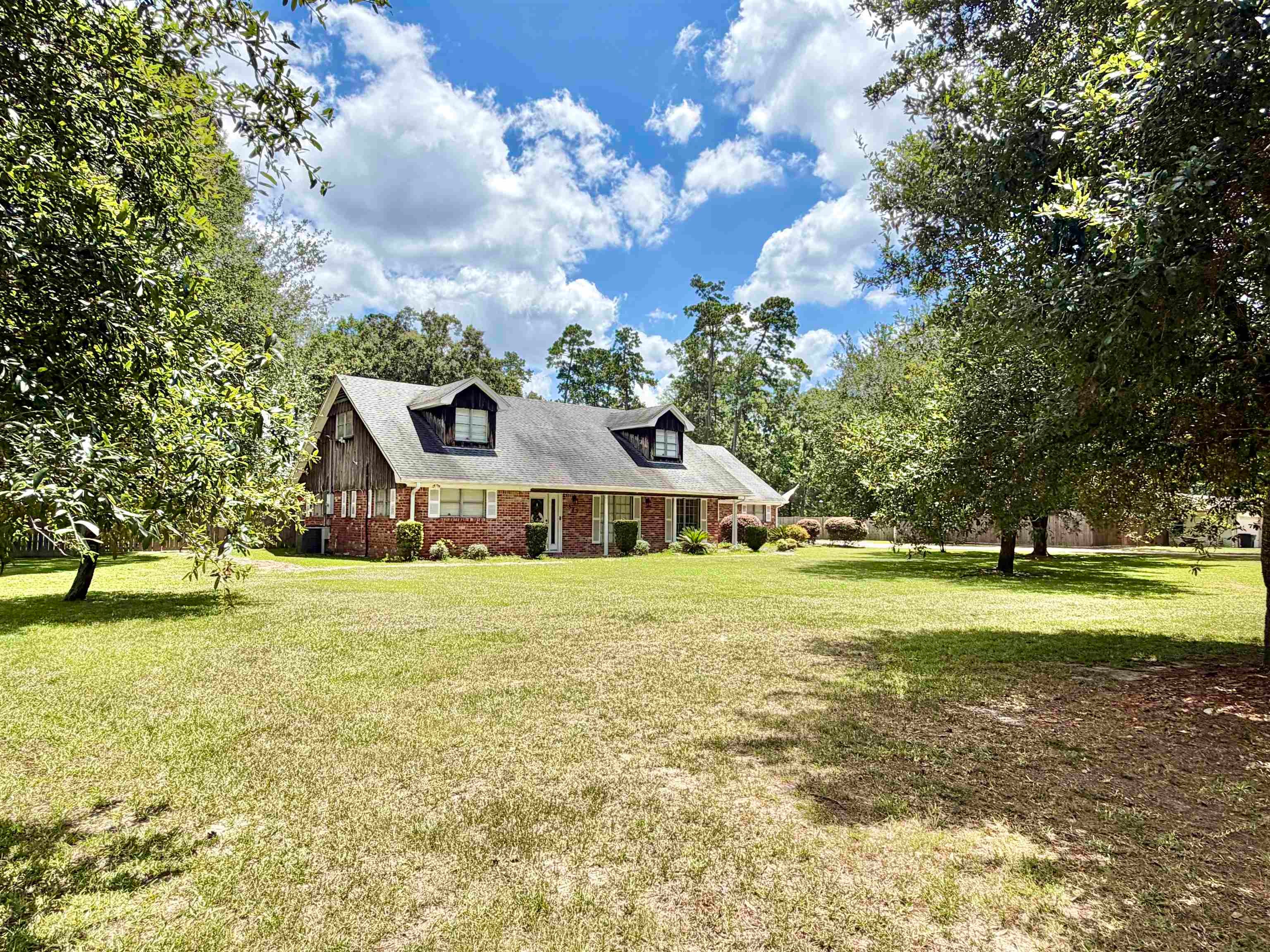 345 N Mayhaw Dr — photo