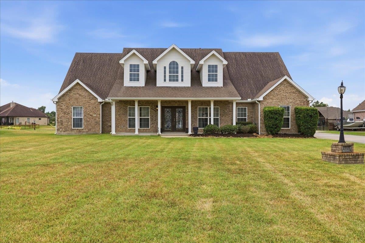 1030 Drake Dr. — photo