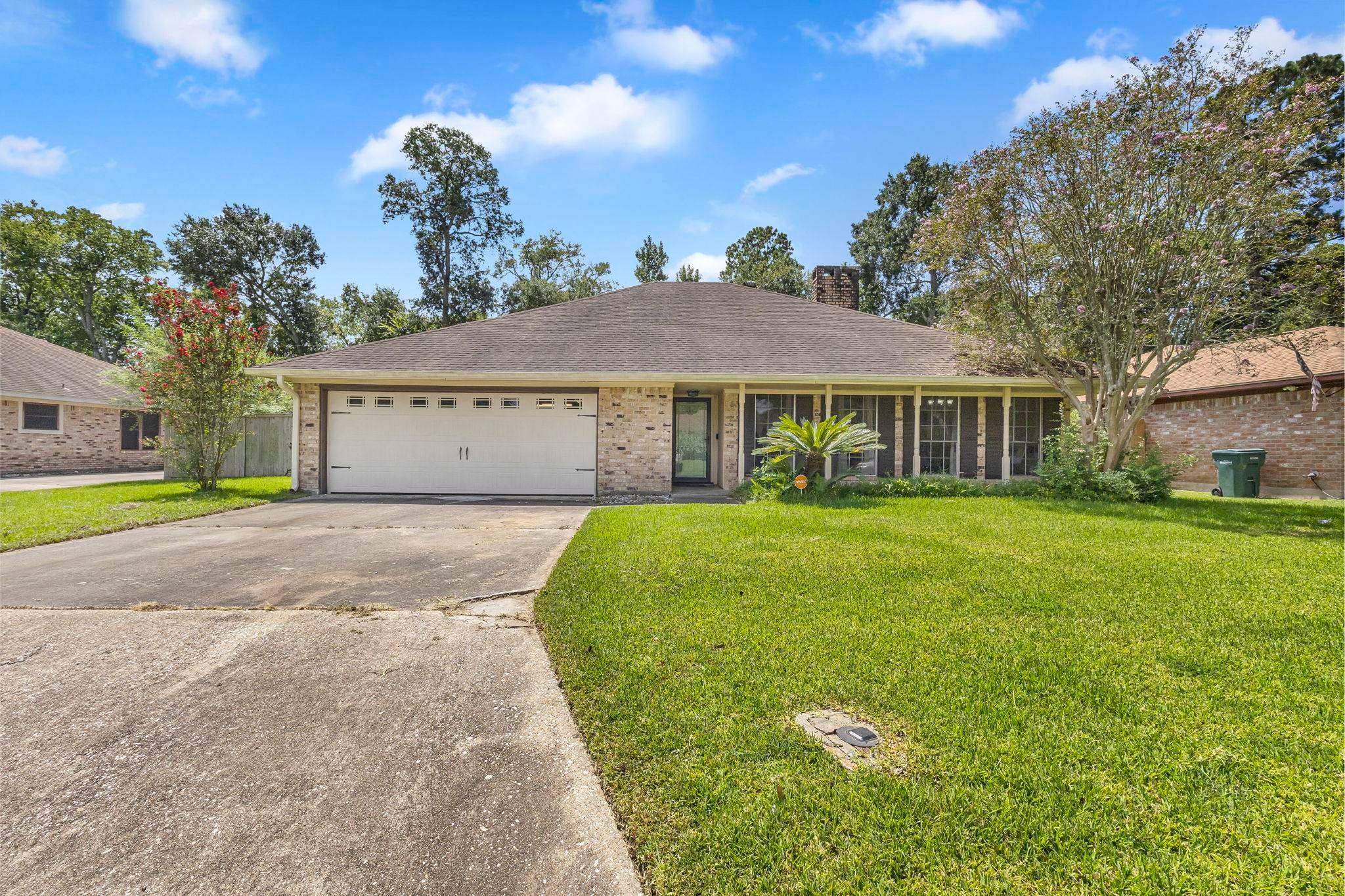 7915 Shire Ln. — photo
