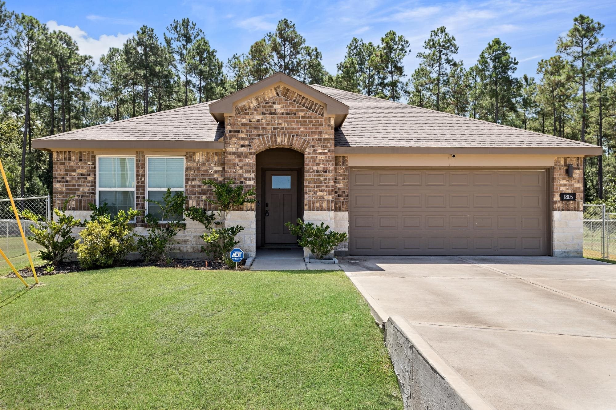 1805 Hawkins Way — photo