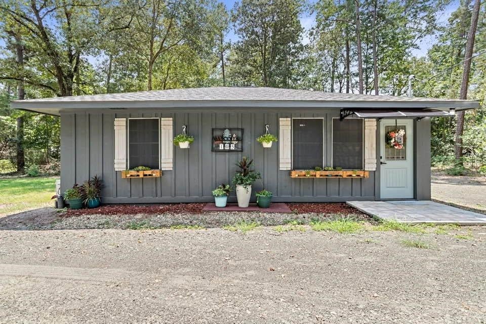 105 Saxon Lane — photo