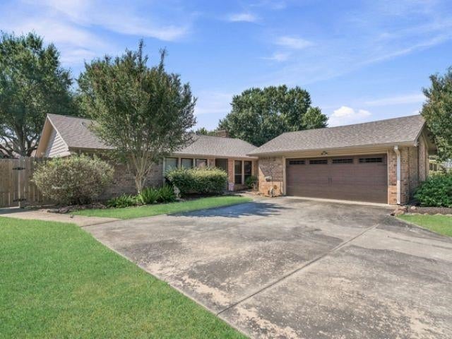 2825 Windsor Ln — photo