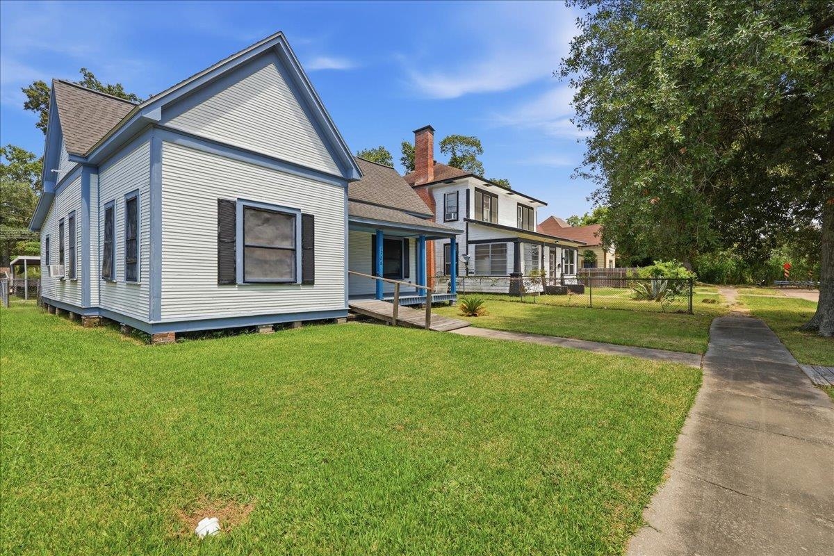 1206 Pine, Orange, TX 77630 — photo 2