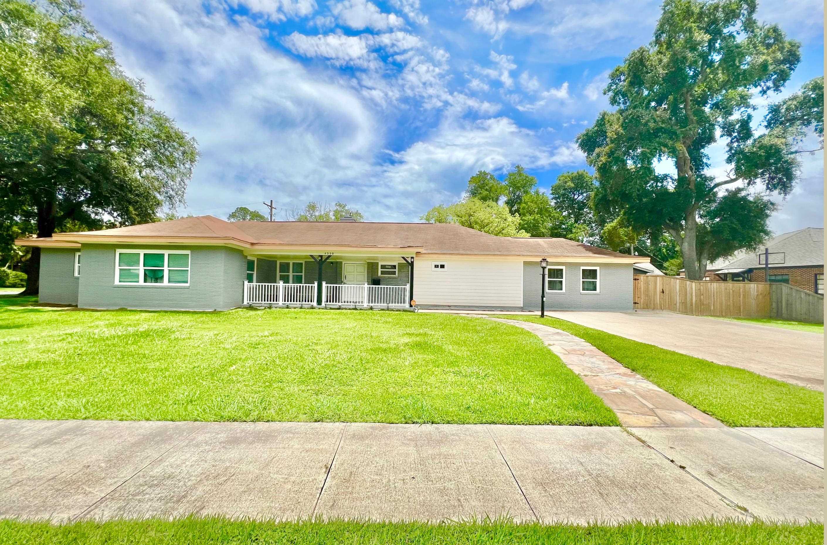 4550 Sunken Court — photo