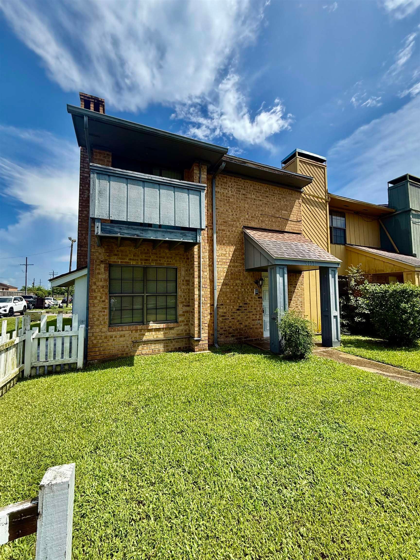 4153 Arthur Ln — photo
