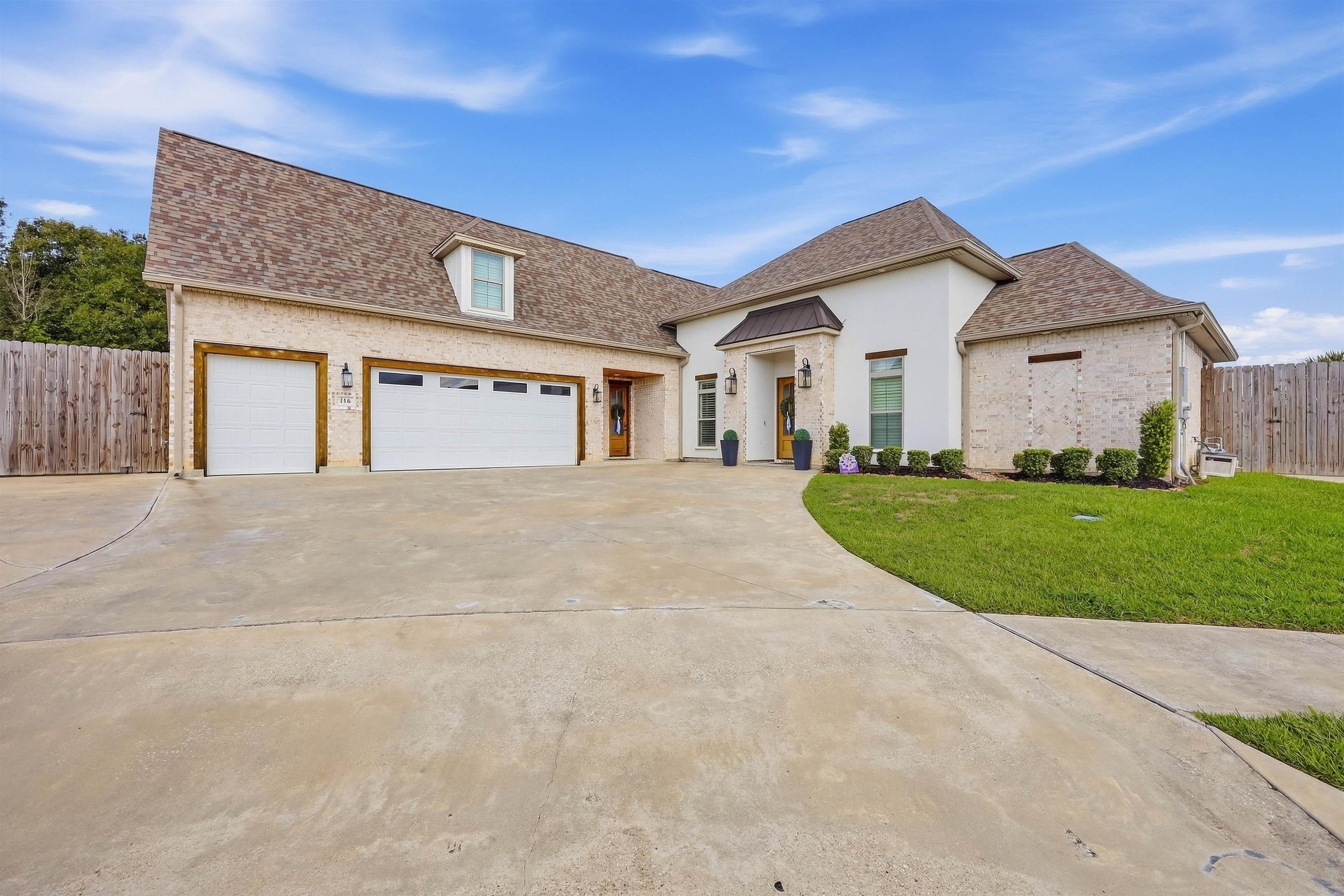 116 Pindo Palm — photo