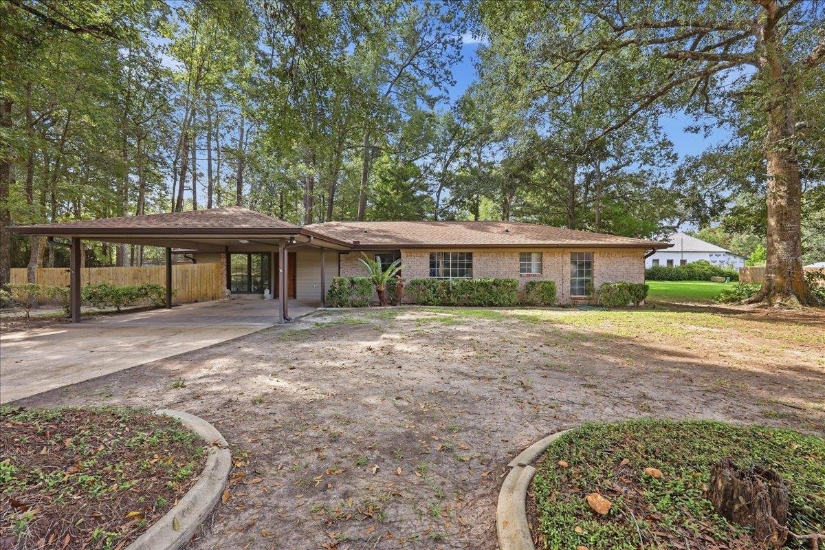123 Pinecrest Drive — photo