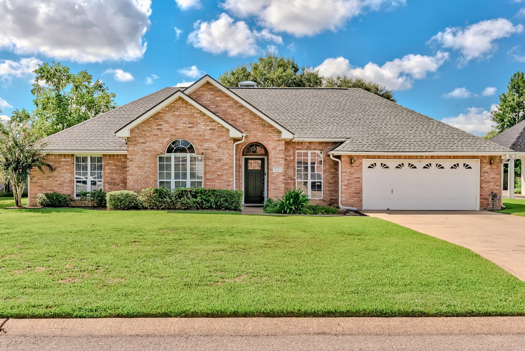 7647 Rosewood Drive — photo