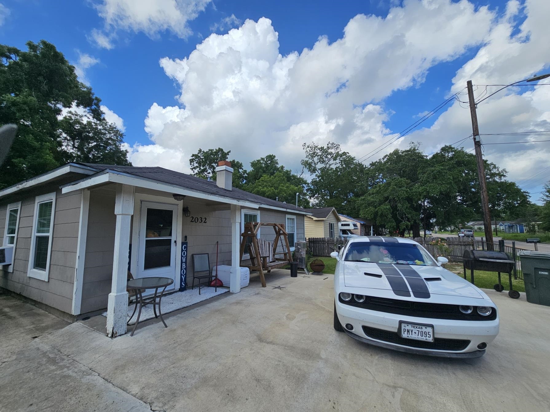 2032 Delaware Street — photo