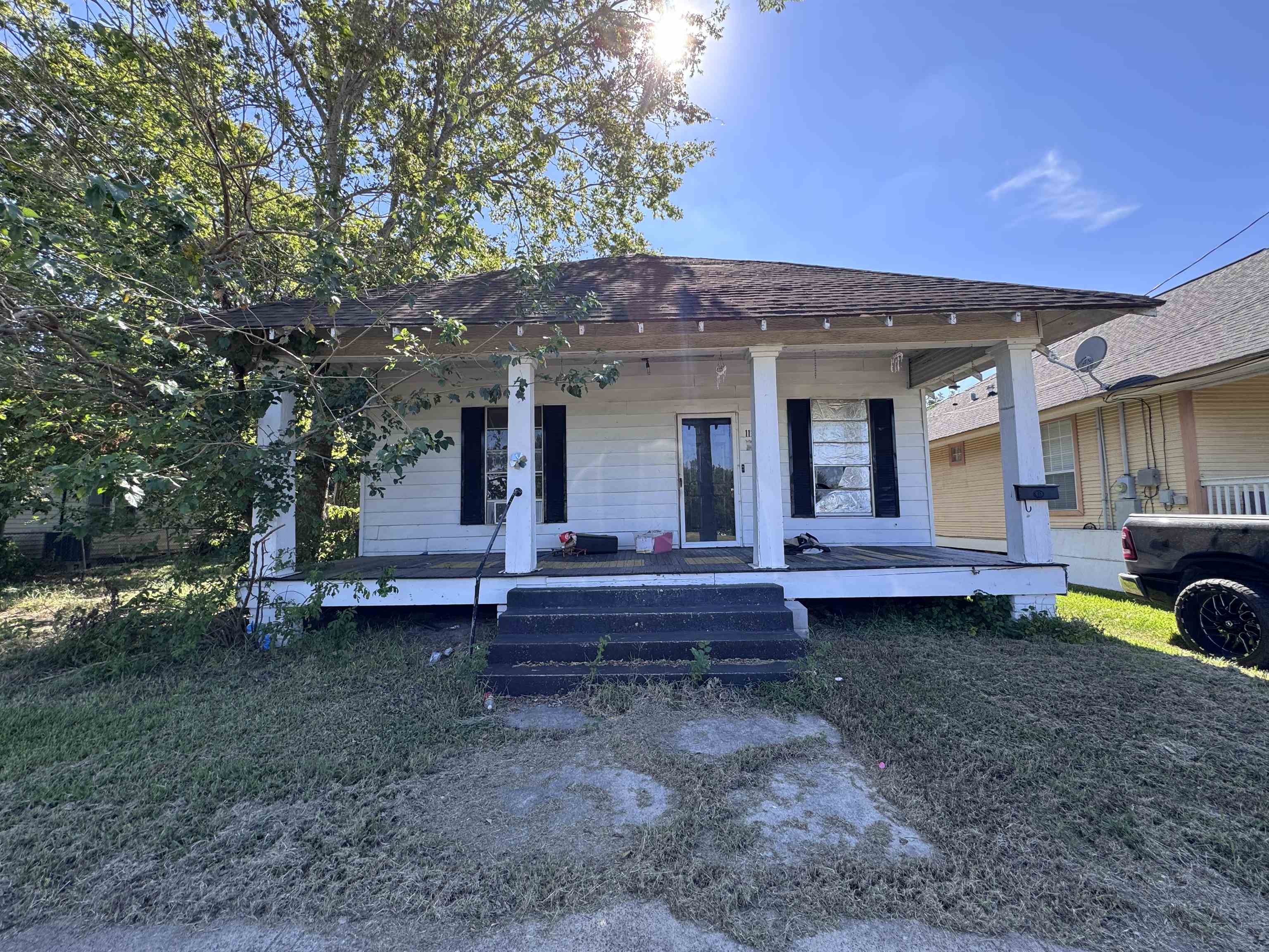 1134 Victoria Street — photo