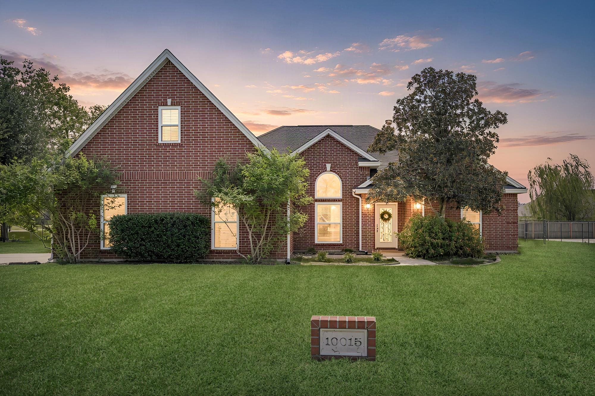 10015 Joshua Court — photo