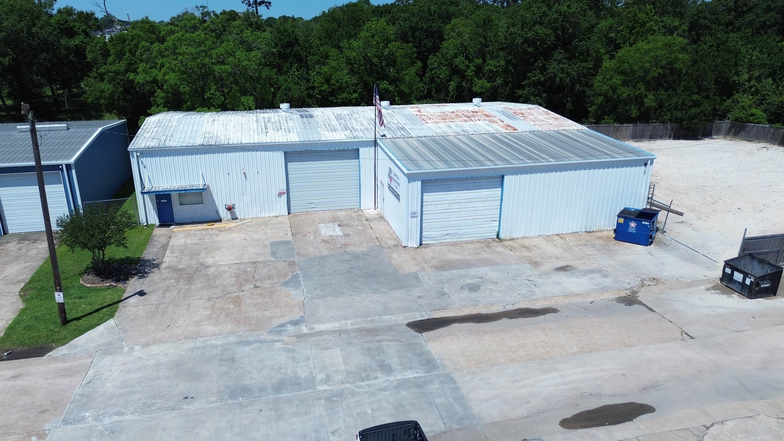 7428 College Street — photo