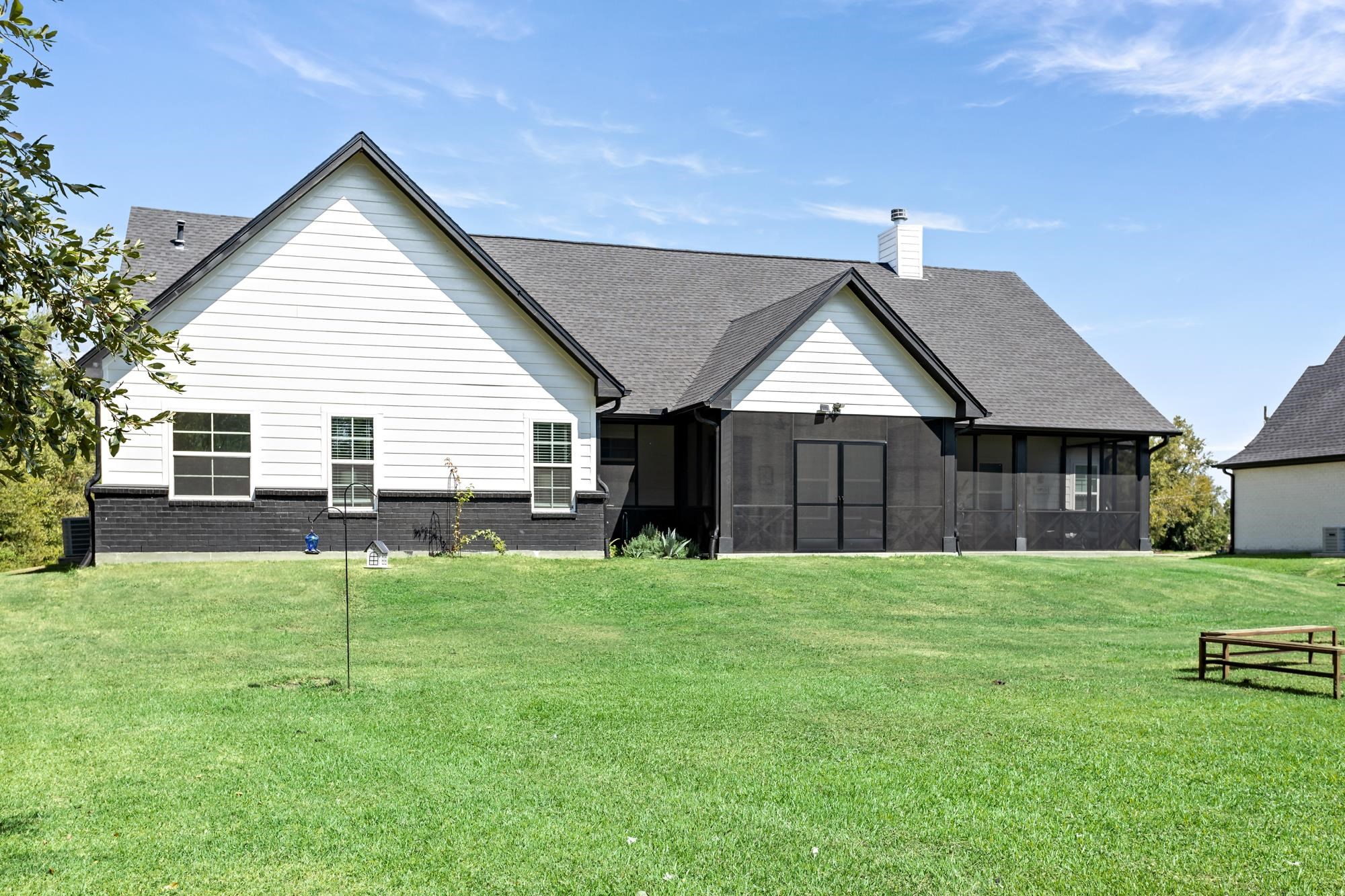 292 Stapper, Bridge City, TX — photo 2