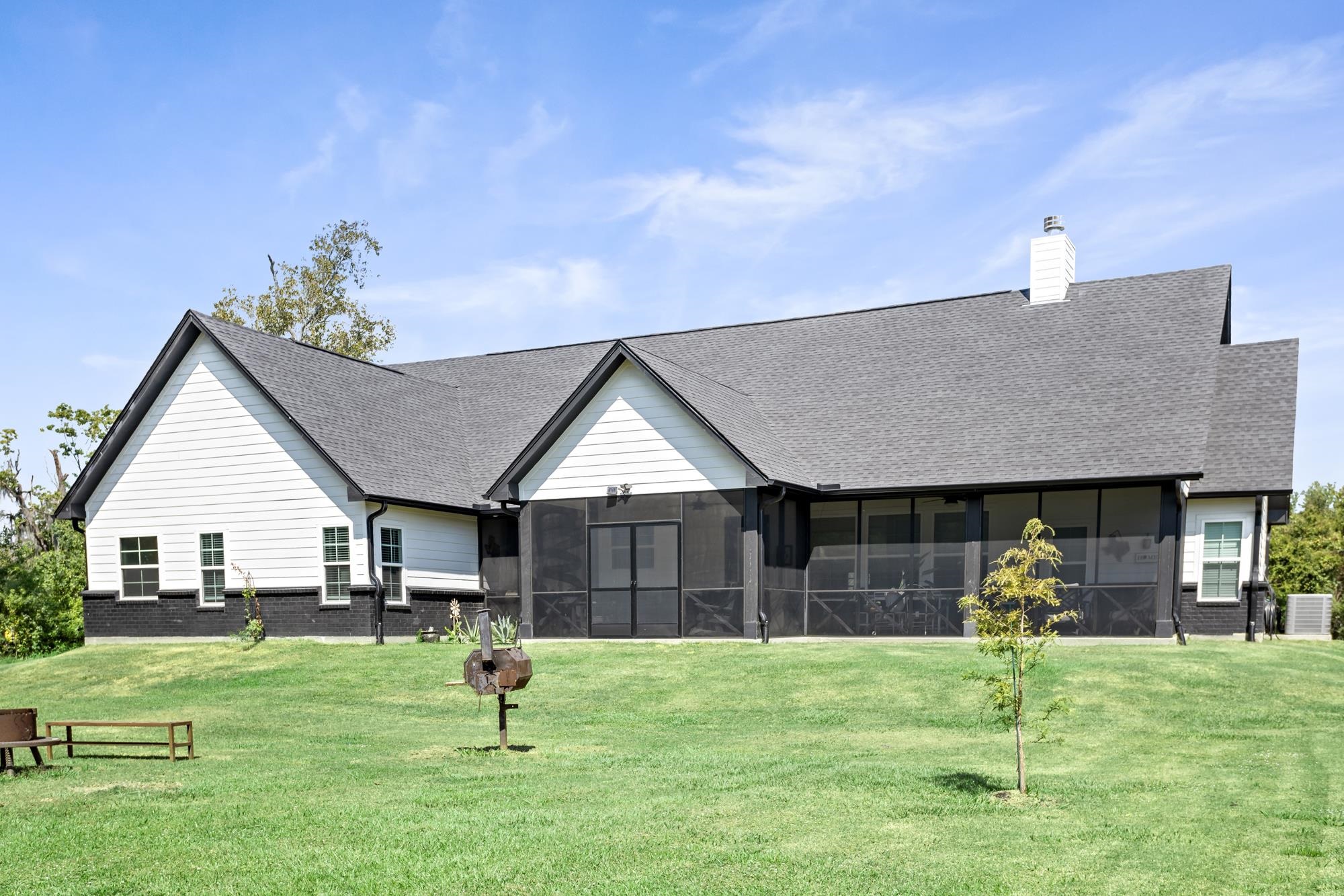 292 Stapper, Bridge City, TX — photo 3