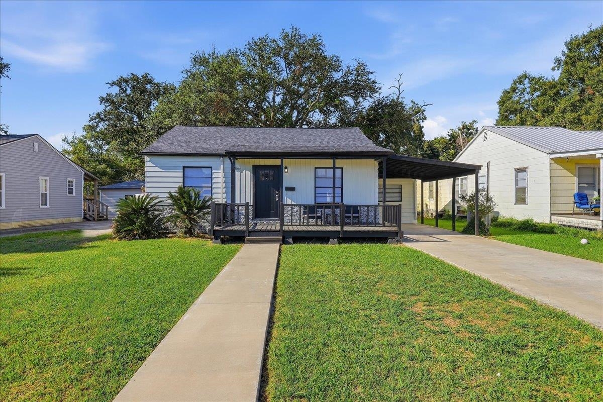 3841 Stuart — photo