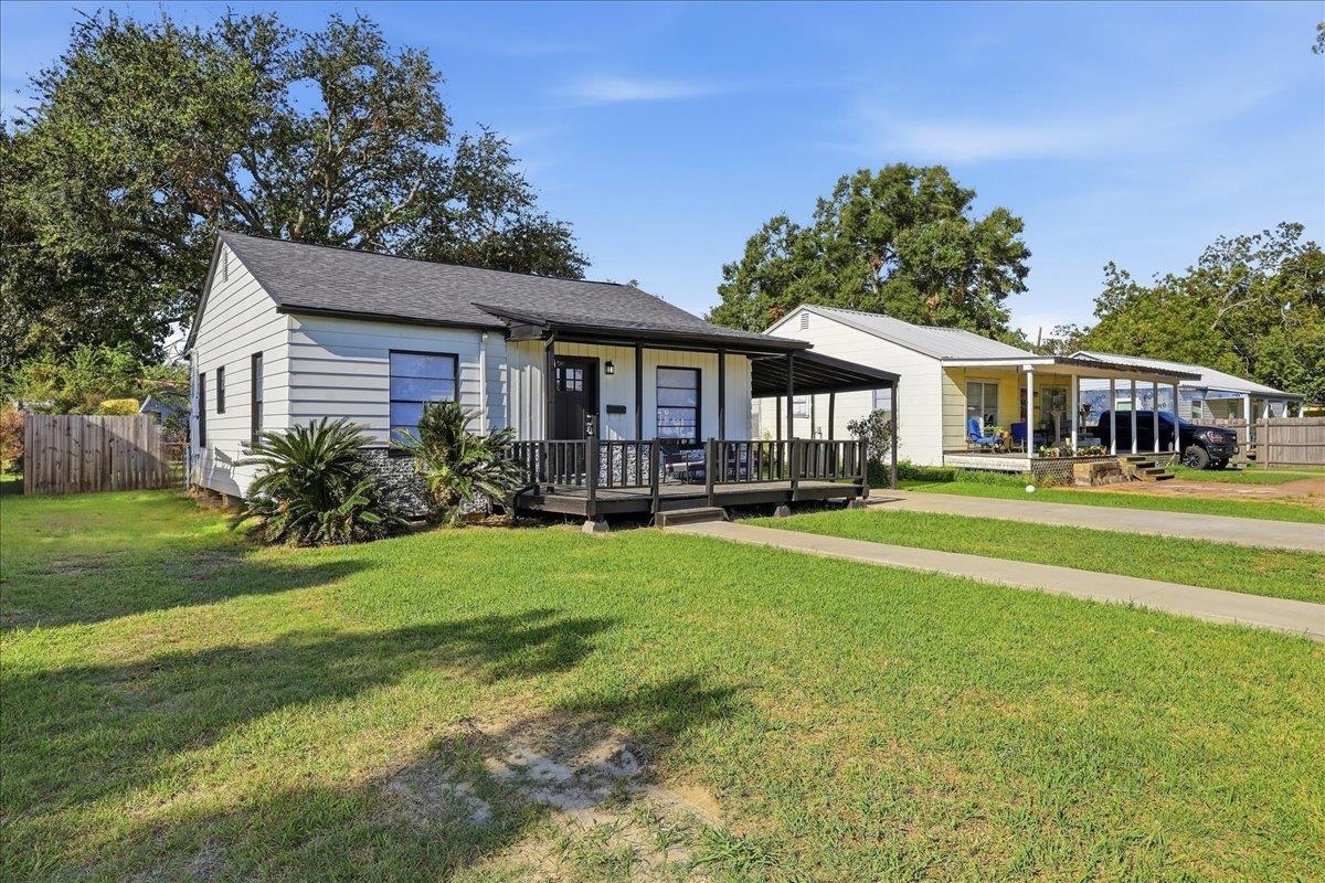 3841 Stuart, Groves, TX 77619 — photo 2