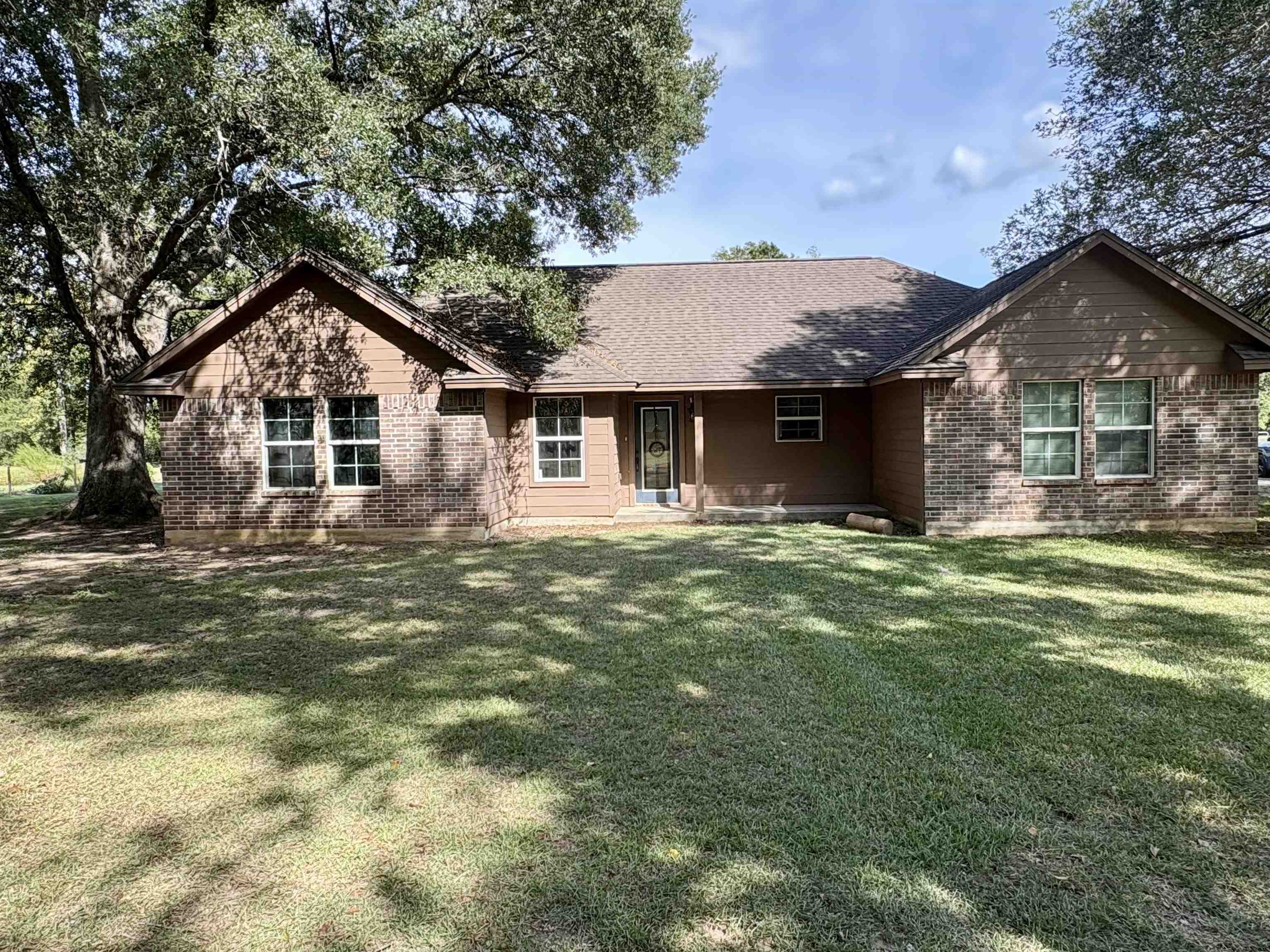 9865 W FM 1004 — photo