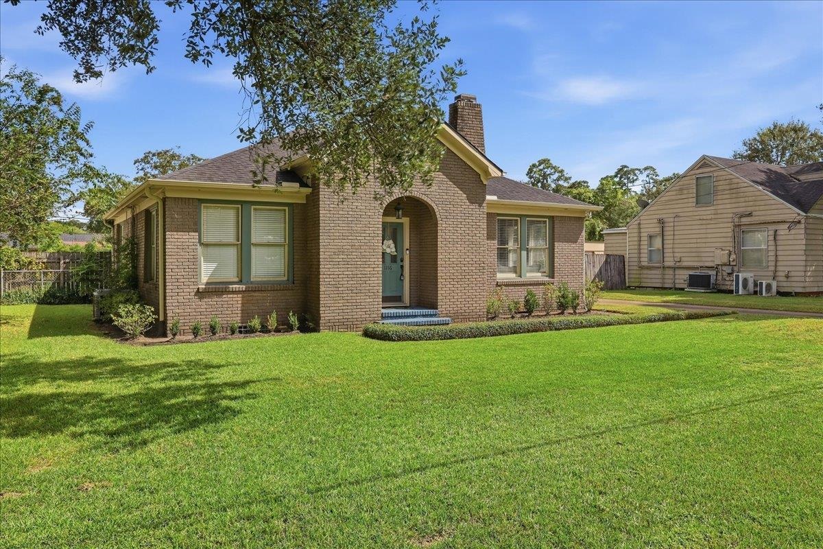 1116 East Drive — photo