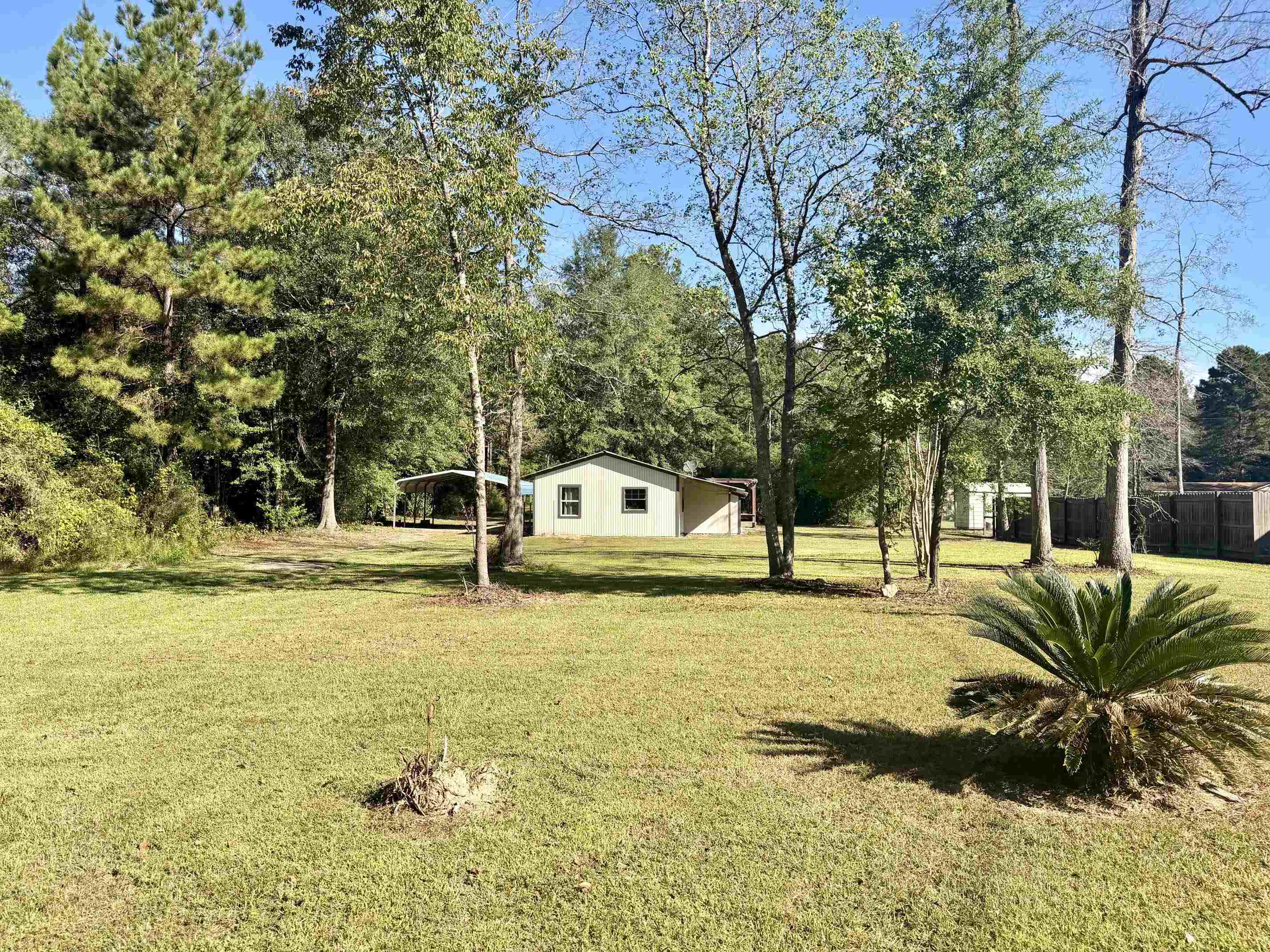 122 Magnolia Lane — photo
