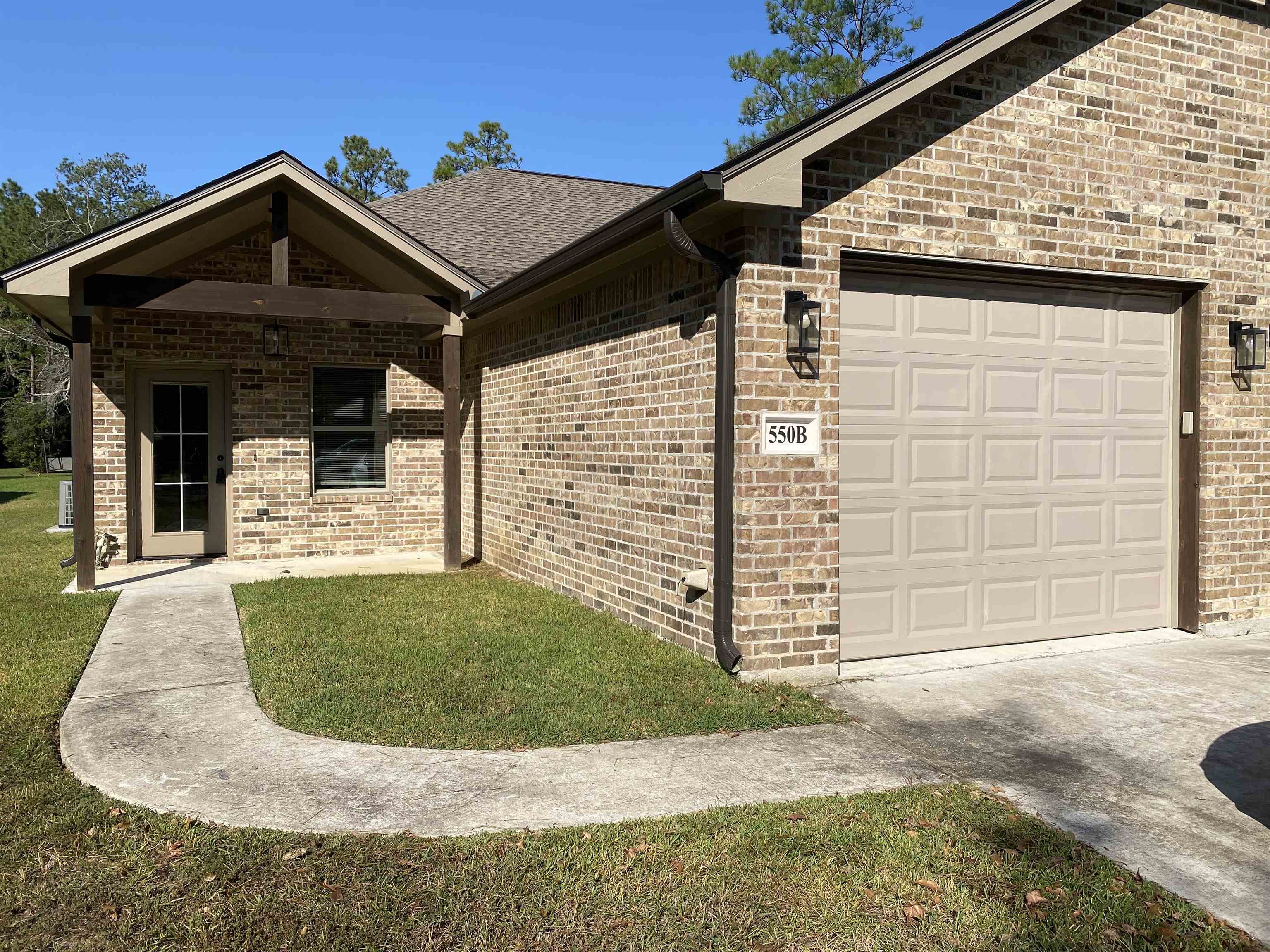 550 Jordan Dr. Unit B — photo