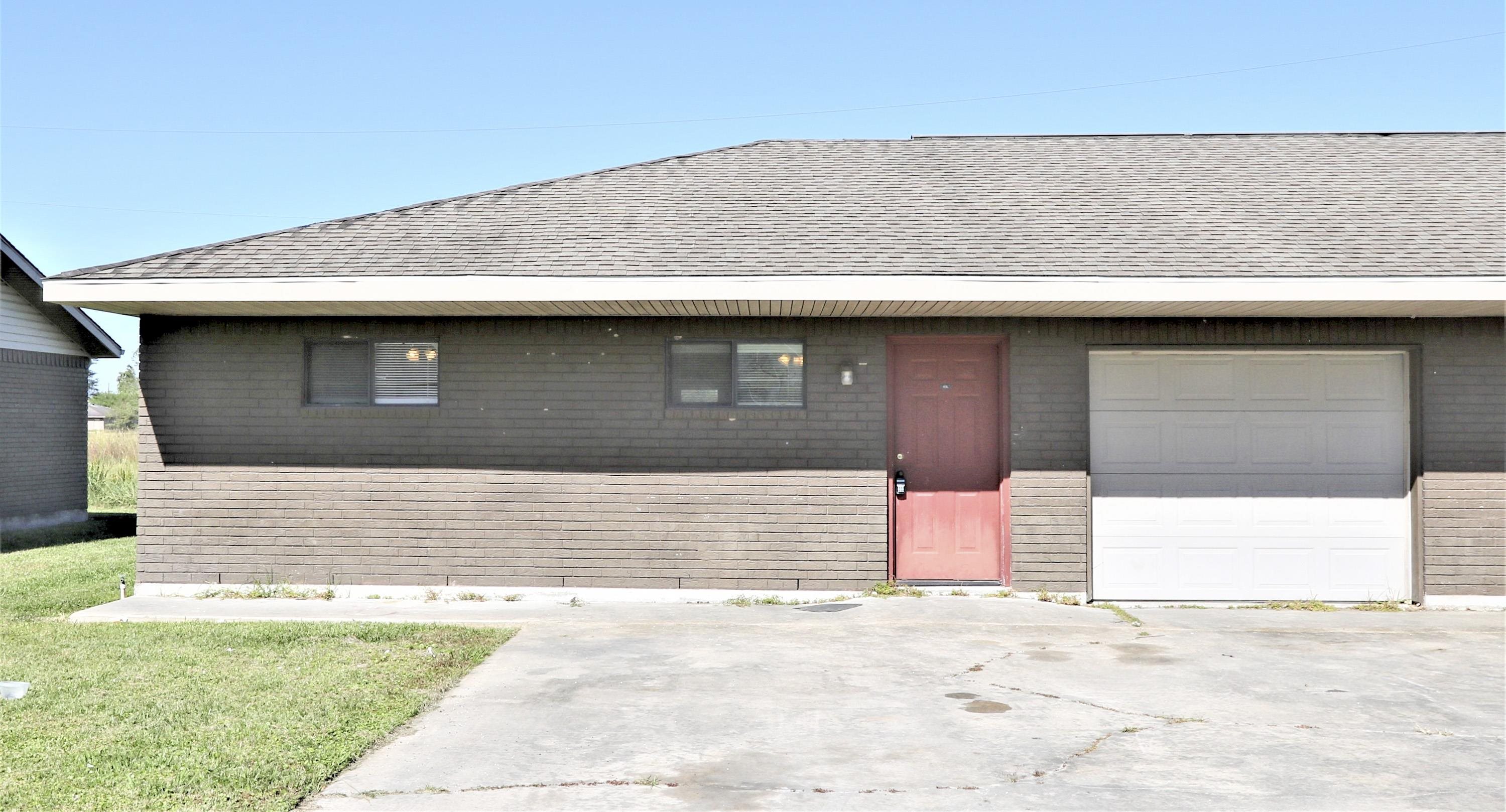 631 Douglas Street — photo