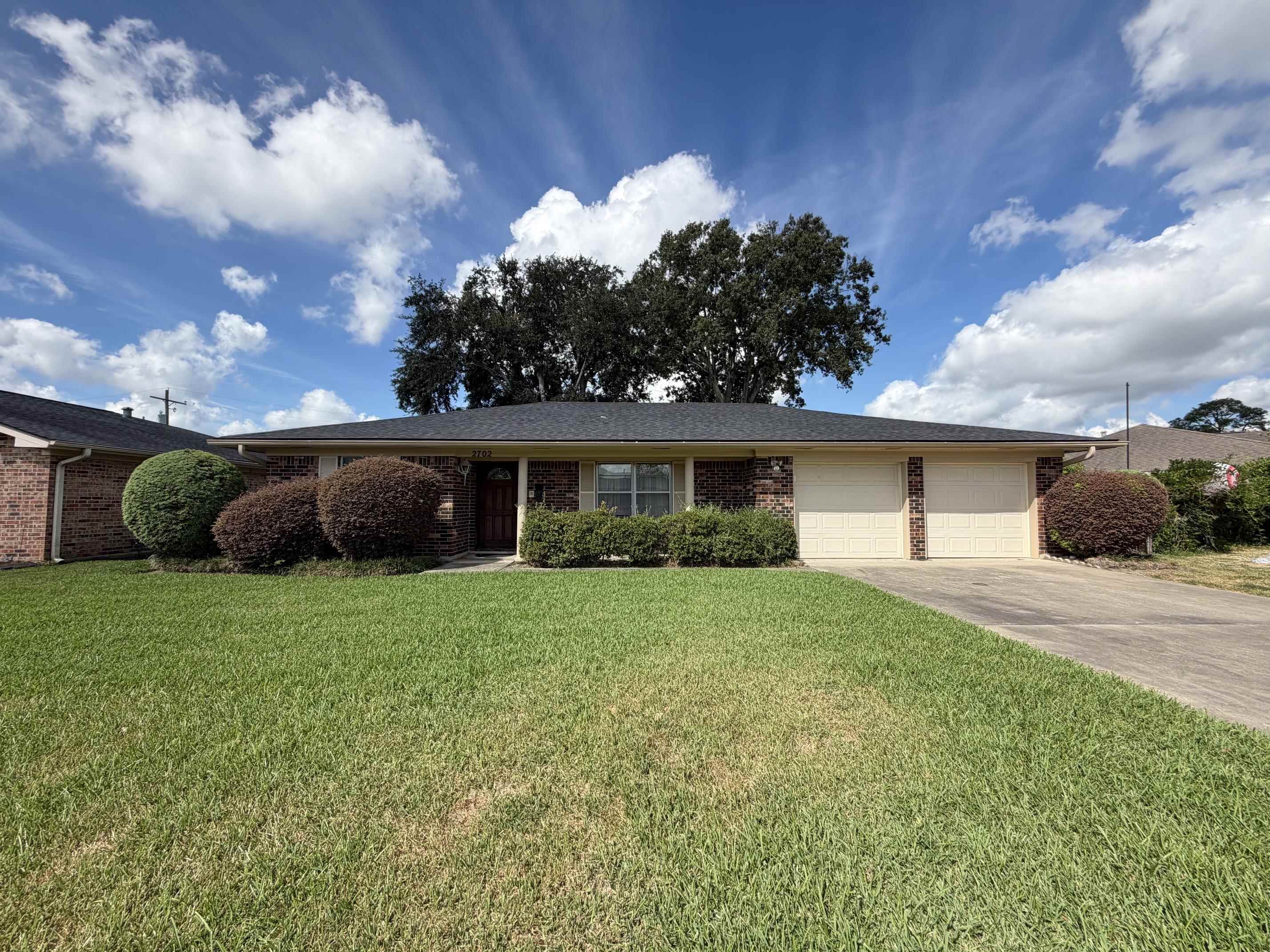 2702 Marilyn Lane — photo