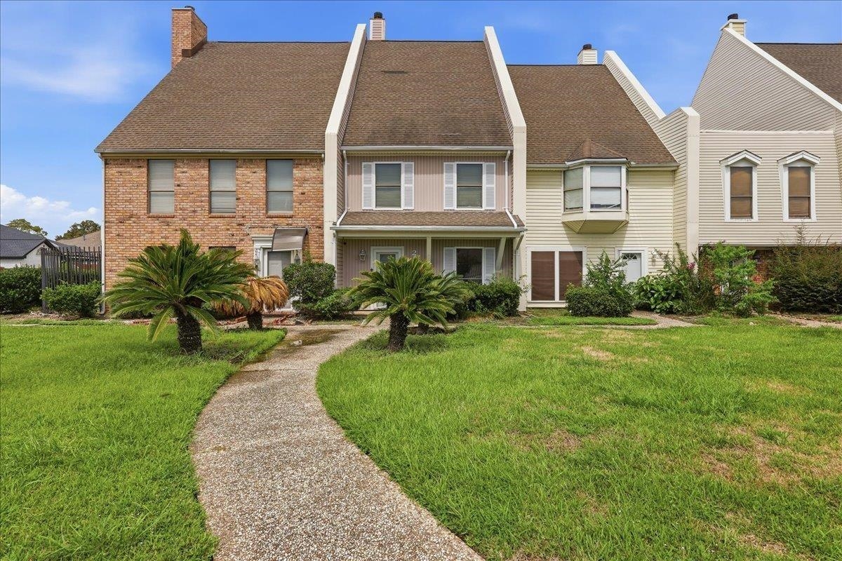 2322 Knickerbocker Lane — photo