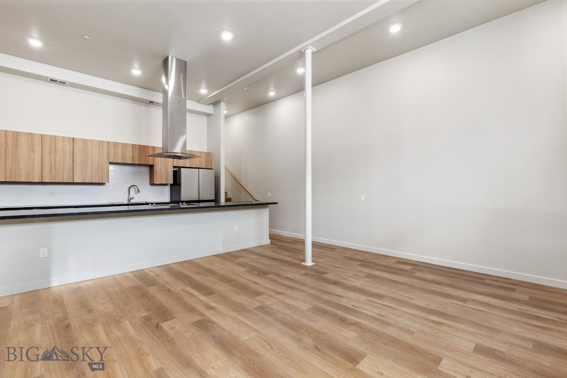 59 E Park Street 203 — photo