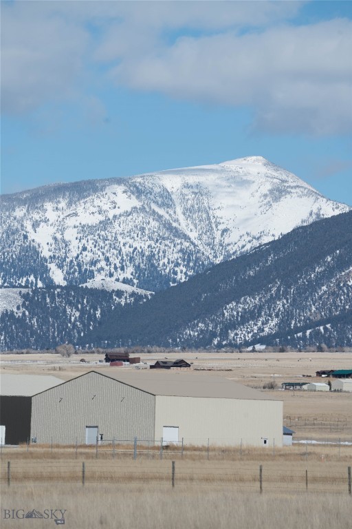 Tbd Shining Mountains Air Park — photo