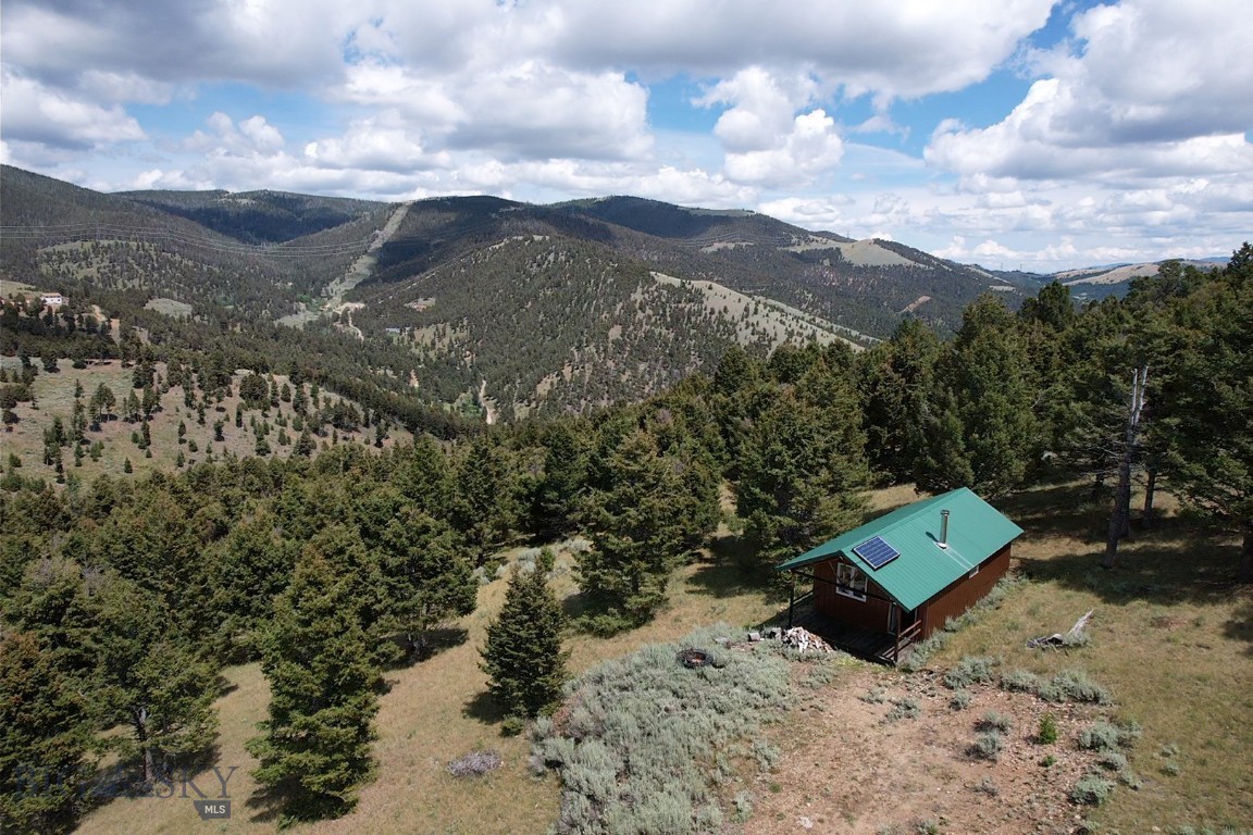 Nhn Bishop Creek Road — photo