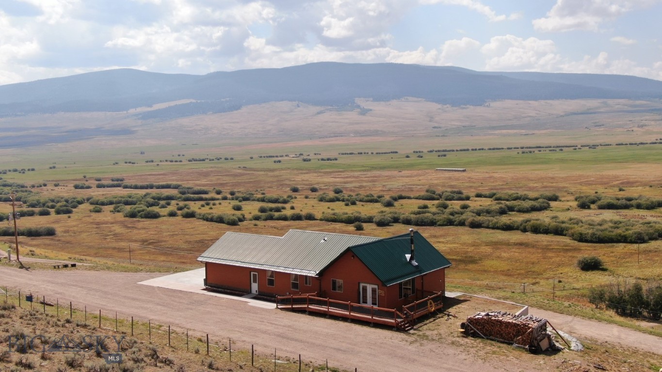 2900 Pioneer Mtns Scenic Byway — photo